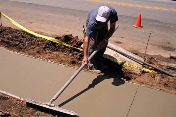 Sidewalk Cementing in Mandeville